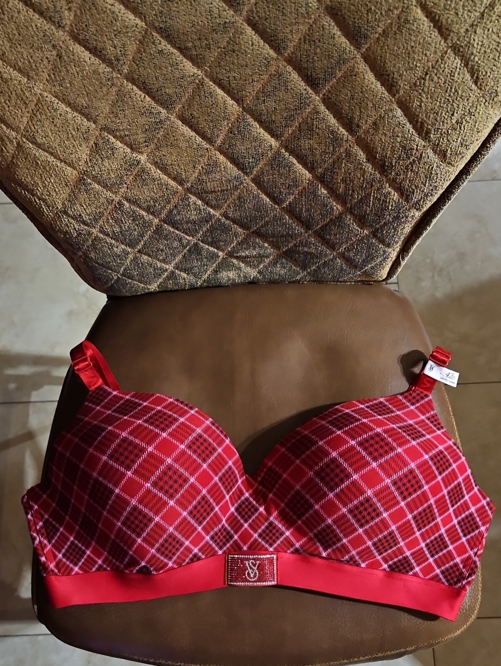 Victoria's Secret T-Shirt Lightly Lined Wireless Bra Padded Convertible Plaid